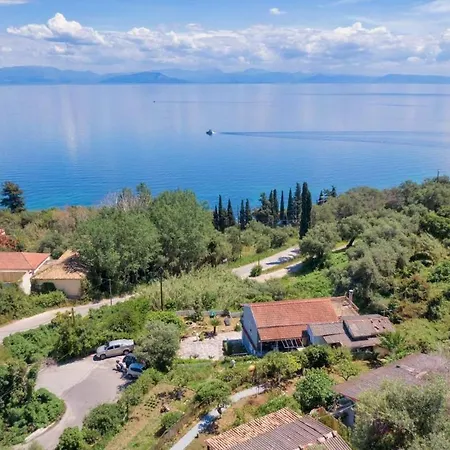 Casa Tomazo Tatil Evi Achílleion